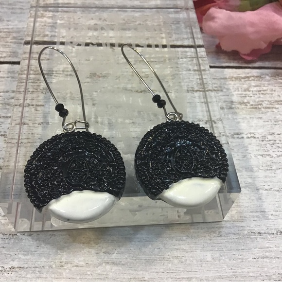Cookie Earrings - Picture 1 of 2